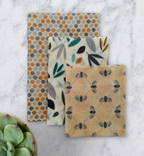 Load image into Gallery viewer, Beeswax Wrap -Honeycomb Bee set/3 sml