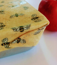 Load image into Gallery viewer, Beeswax Wrap -Honeycomb Bee set/3 sml
