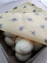 Load image into Gallery viewer, Beeswax Wrap - Spring Lamb set/3
